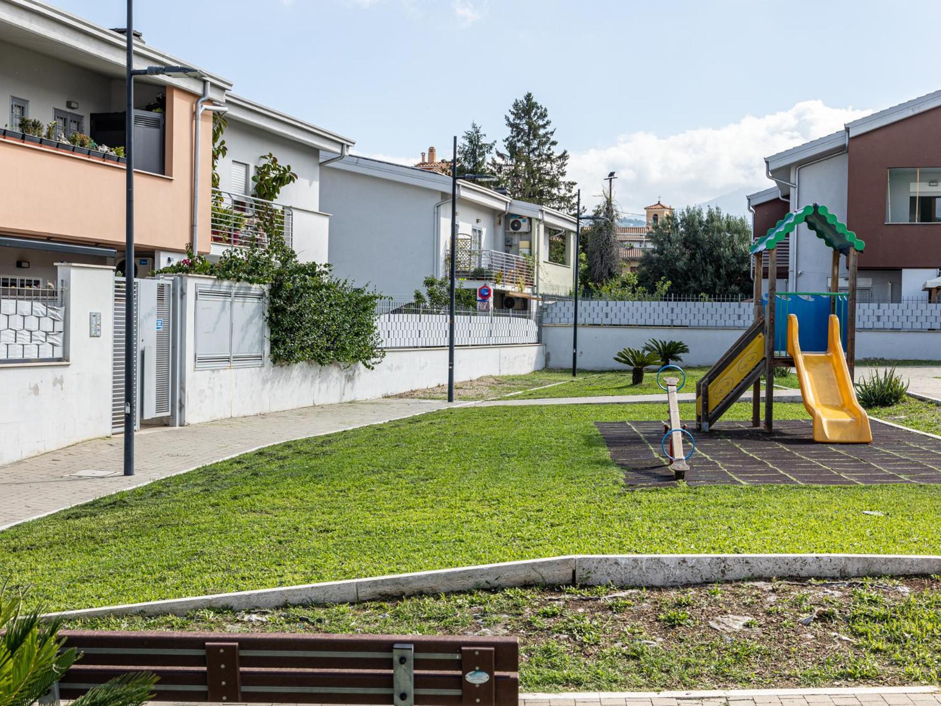 Mrb Real Estate - Maison Ludovica - Monolocale Moderno Con Giardino Frattocchie Exterior foto